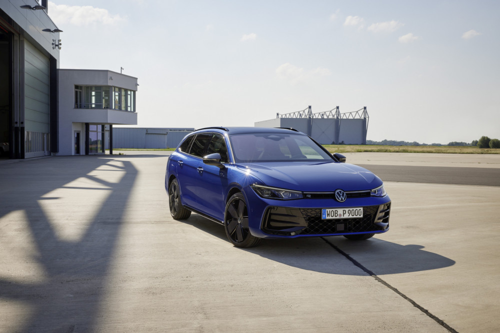 Volkswagen Passat Variant R-Line reef blue 2024